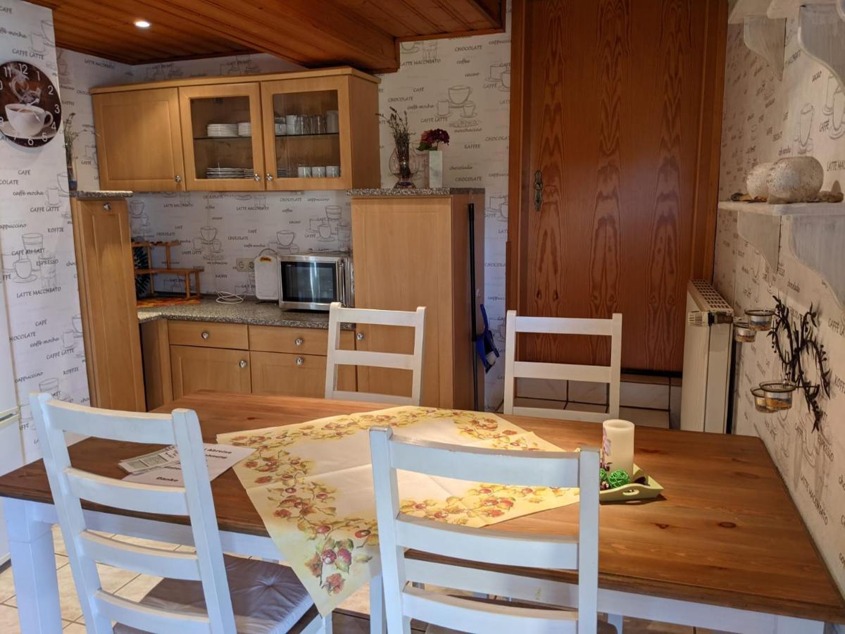 Ferienwohnung Luecking Im Westerwald Flammersfeld Esterno foto