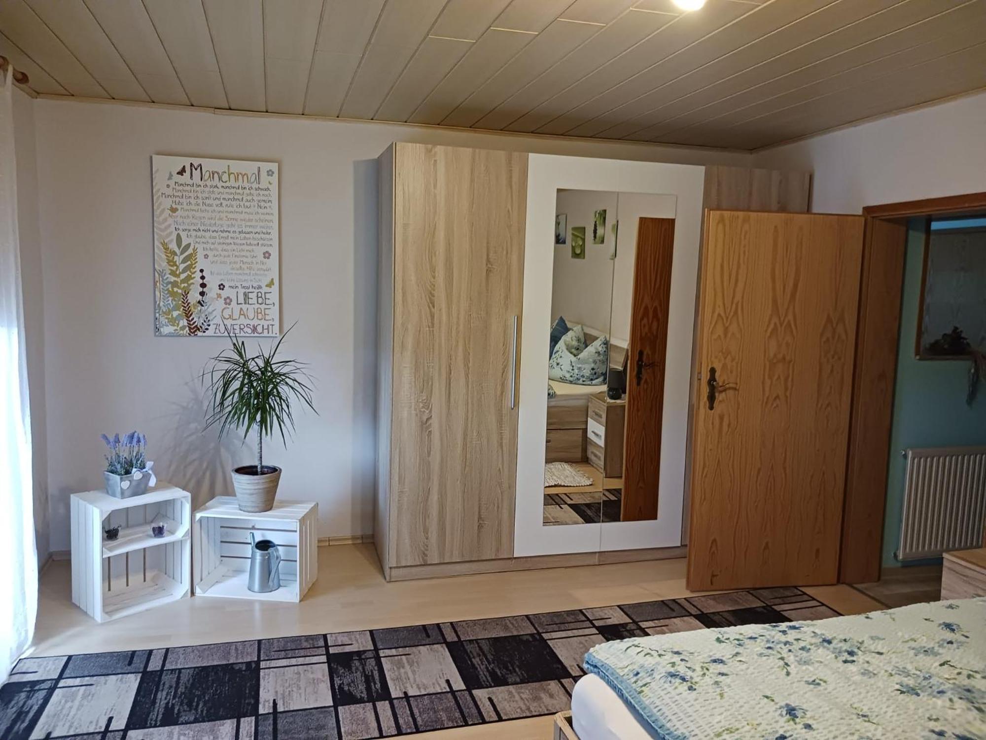 Ferienwohnung Luecking Im Westerwald Flammersfeld Esterno foto